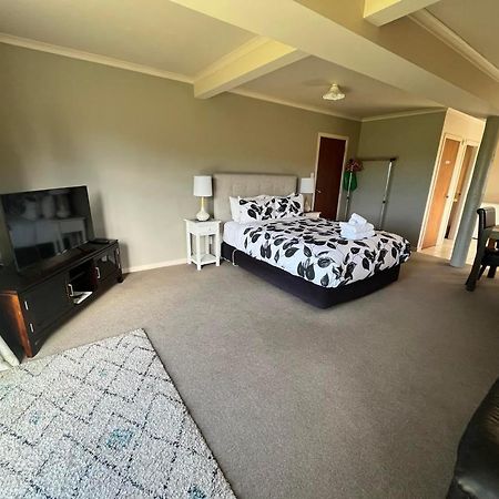 Ferienwohnung Two Bridges Tekapo Lake Tekapo Exterior foto